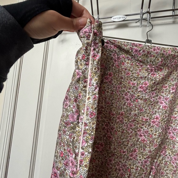 H&M Mid calf floral midi skirt - Picture 4 of 5